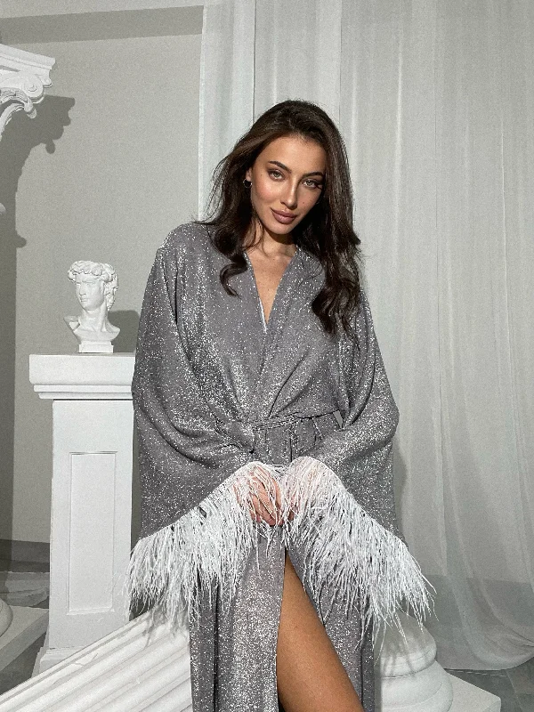 Shiny silver robe with feathers sleeves