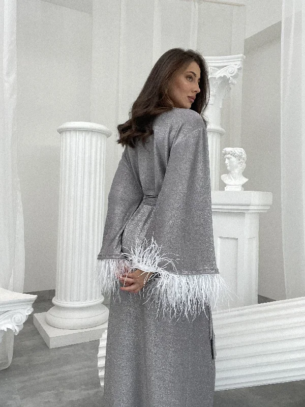 Shiny silver robe with feathers sleeves