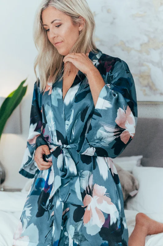 Silver Lining Short Kimono Robe