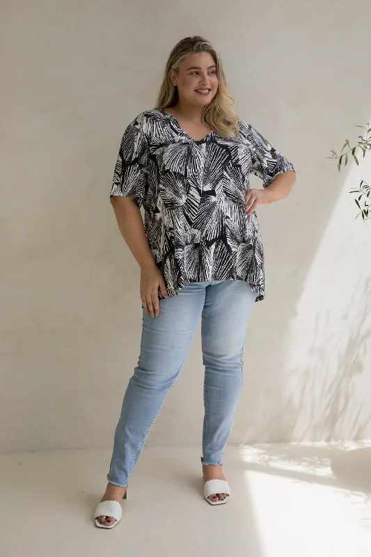 T-Shirt Top in Hunter Palm