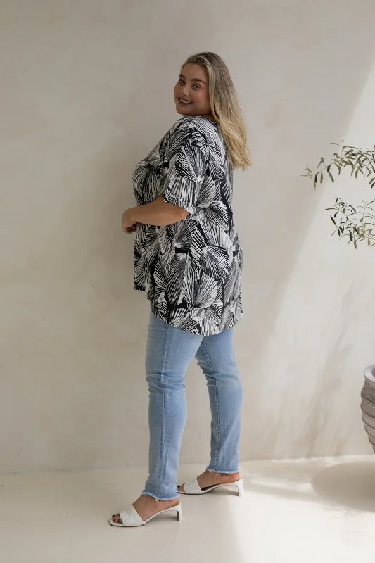 T-Shirt Top in Hunter Palm