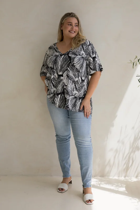 T-Shirt Top in Hunter Palm