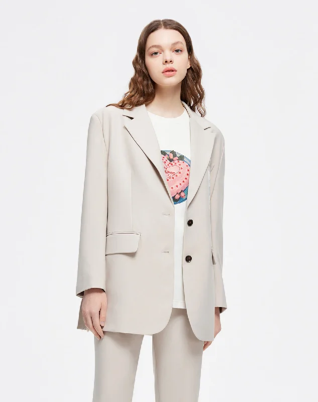 Wide-Shoulder Silhouette Suit